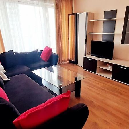 Soc Apartment Close To The Center بورغاس المظهر الخارجي الصورة