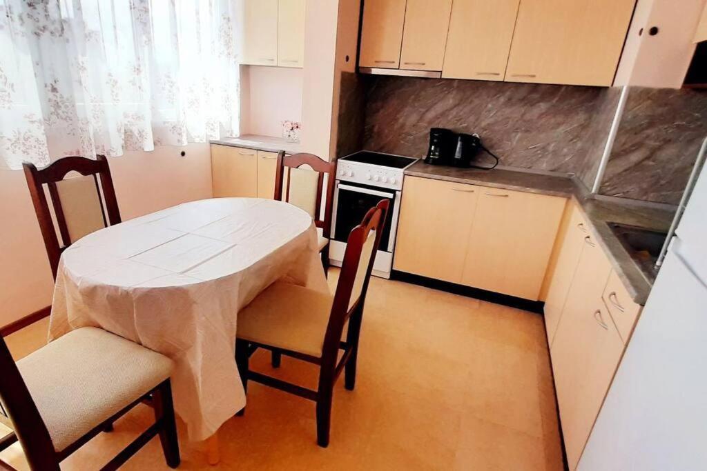 Soc Apartment Close To The Center بورغاس المظهر الخارجي الصورة